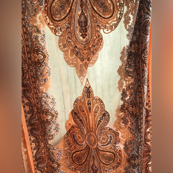 Scarves - Picture 4 of 6